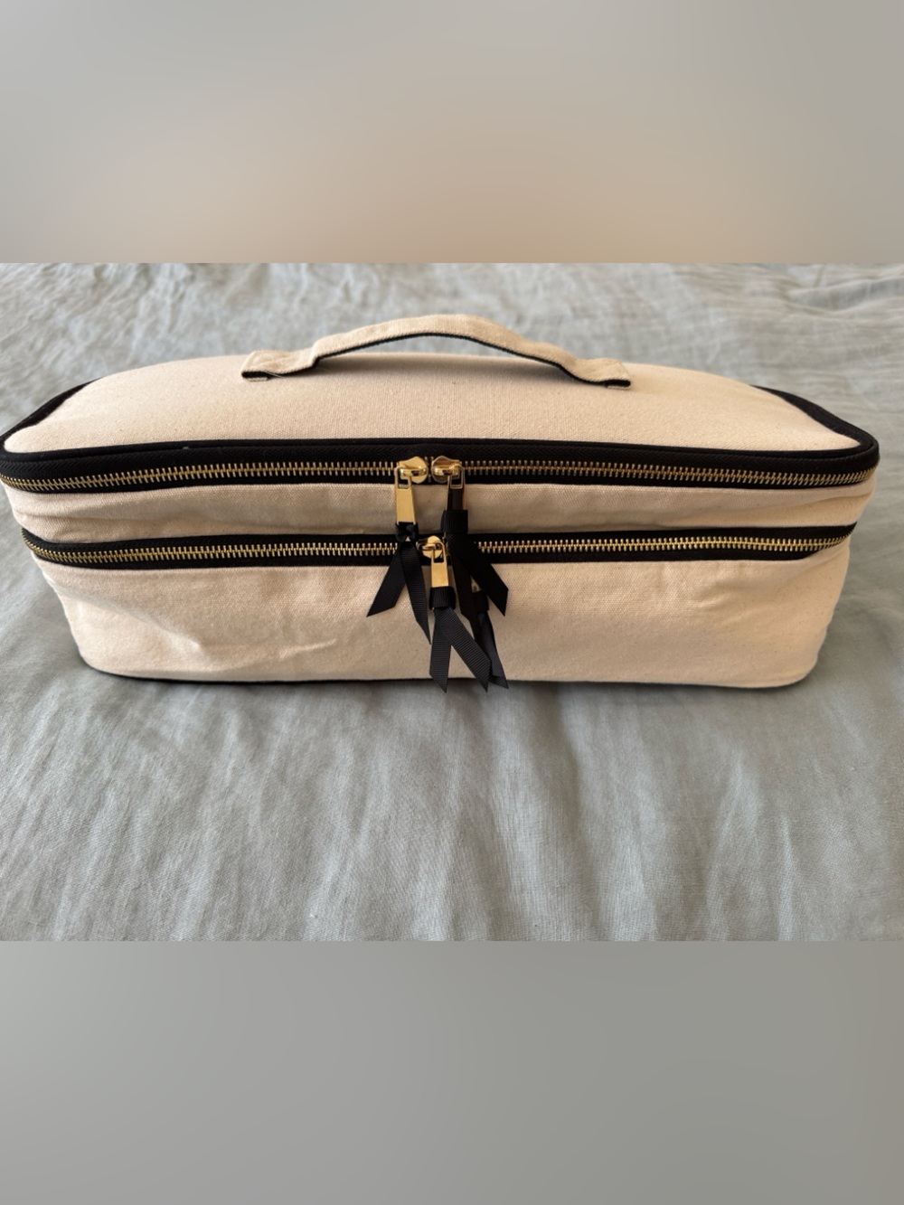 DOUBLE HAIR TOOLS TRAVEL CASE – CREAM Heat Protection